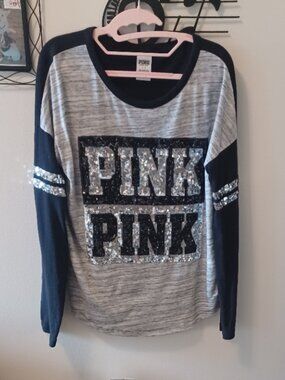 Pink Victoria Secret Logo Black/Silver Bling long sleeve Crew Neck Tee Large